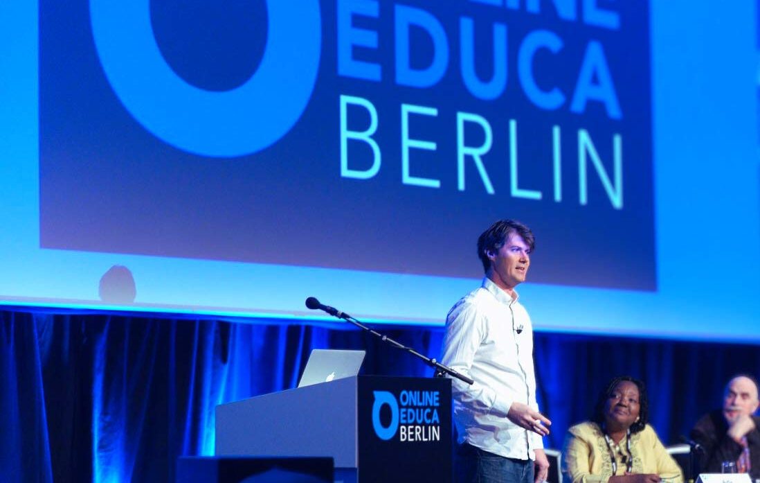 See The Smart-Lightboard™ at OEB 2025 | Learning Glass Europe